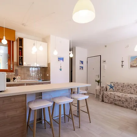 Appartamento 6 Posti Letto A Lignano Moderno *