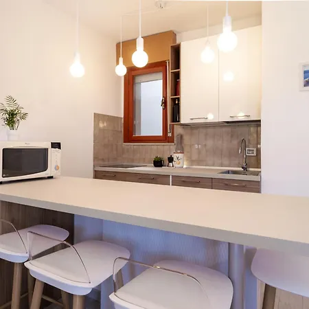 Appartamento 6 Posti Letto A Lignano Moderno Διαμέρισμα *